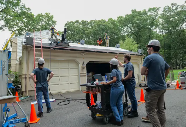 Roofing robot for roofing - Autonomous roofing robot by Renovate robotics 