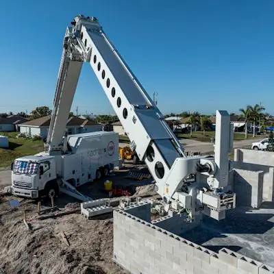 Hadrian for building envelope - Autonomous bricklaying system by FBR